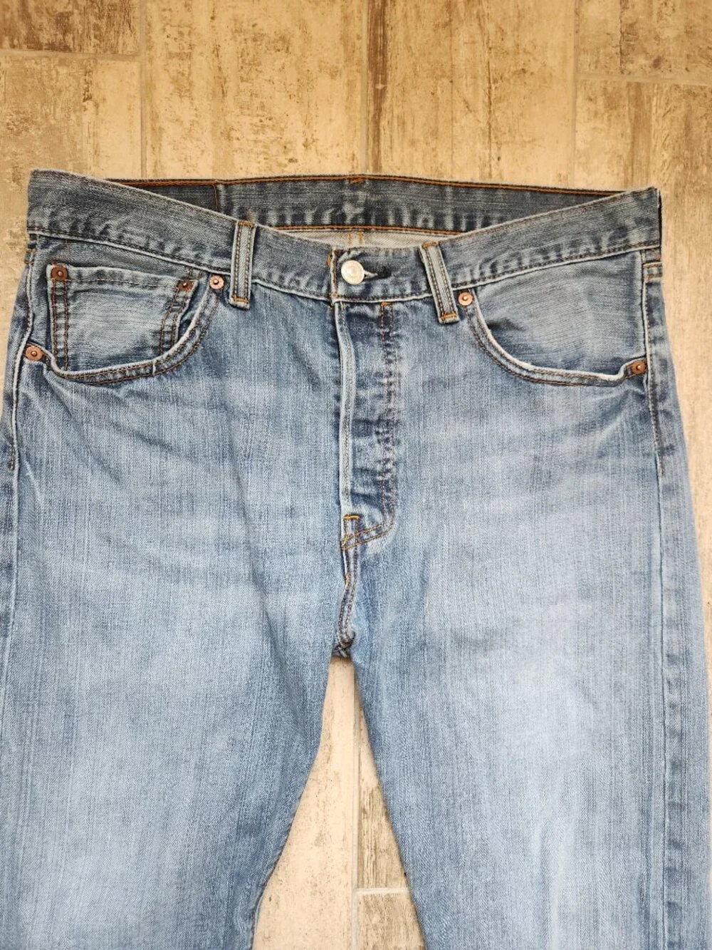Levi's 501 Original Fit Button Fly Medium Wash Distressed Denim Jeans 33x30